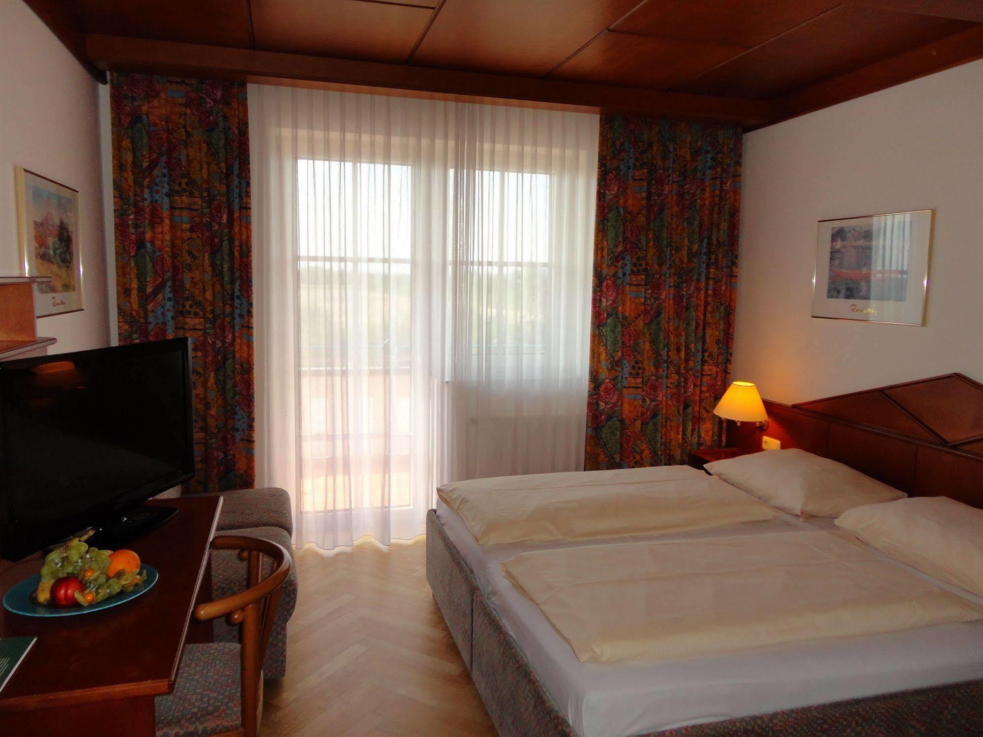 Komfort-Hotel Stockinger Ansfelden Kültér fotó